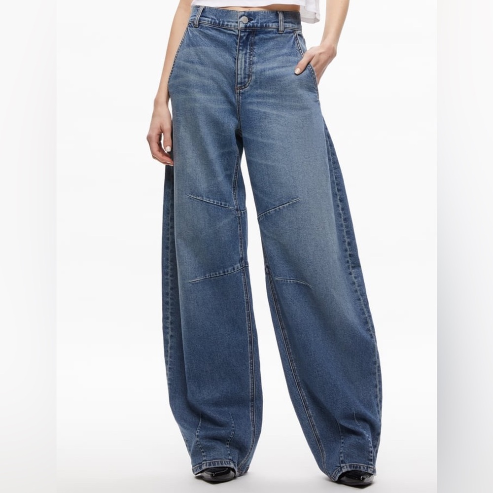 Alice + Olivia Parker Low Rise Balloon Leg Jean Size 28